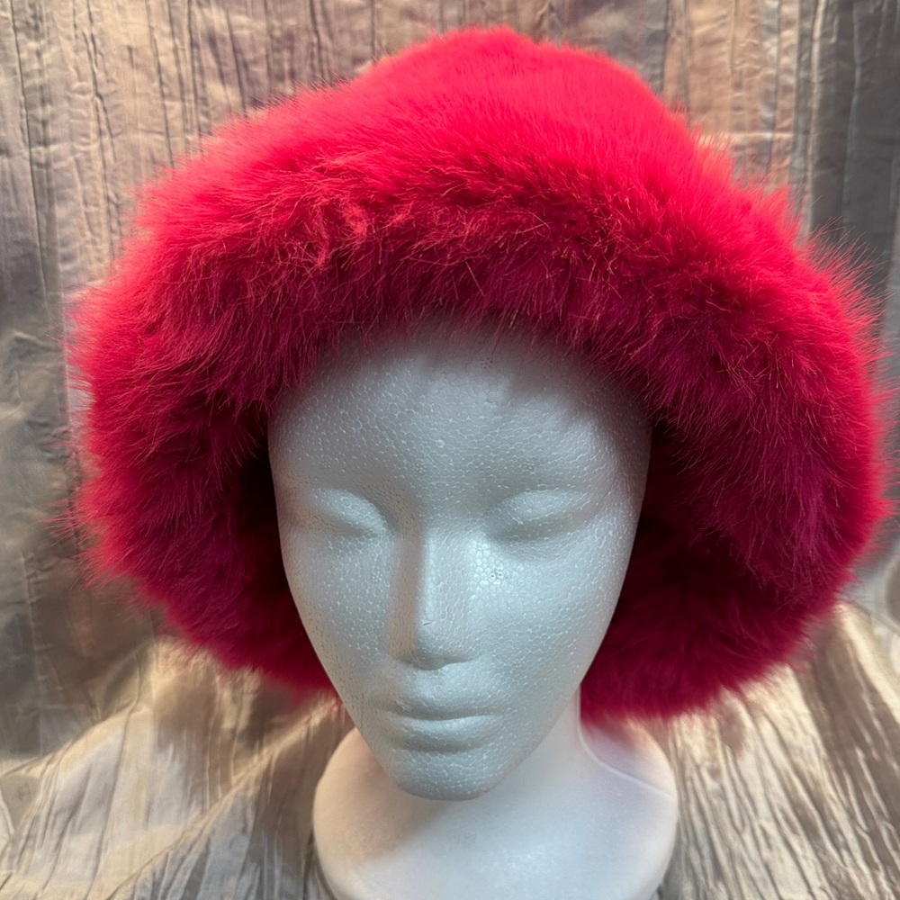 Luxurious Pink Faux Fur Hat - Picture 2 of 10